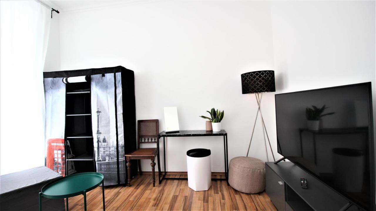 ➤Private Room - Heart Of Downtown With Terrace ヴュルツブルク エクステリア 写真